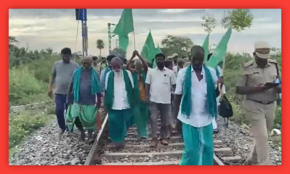 कावेरी जल निकासी: अभी खत्म नहीं हुआ कावेरी जल विवाद, किसान यूनियनों का रेलवे ट्रैक पर प्रदर्शन, देखें वीडियो