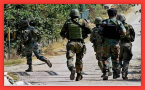 Kulgam Encounter: कुलगाम-बारामाला में आतंकियों की सुरक्षा बलों से मुठभेड़, दो आतंकी ढेर