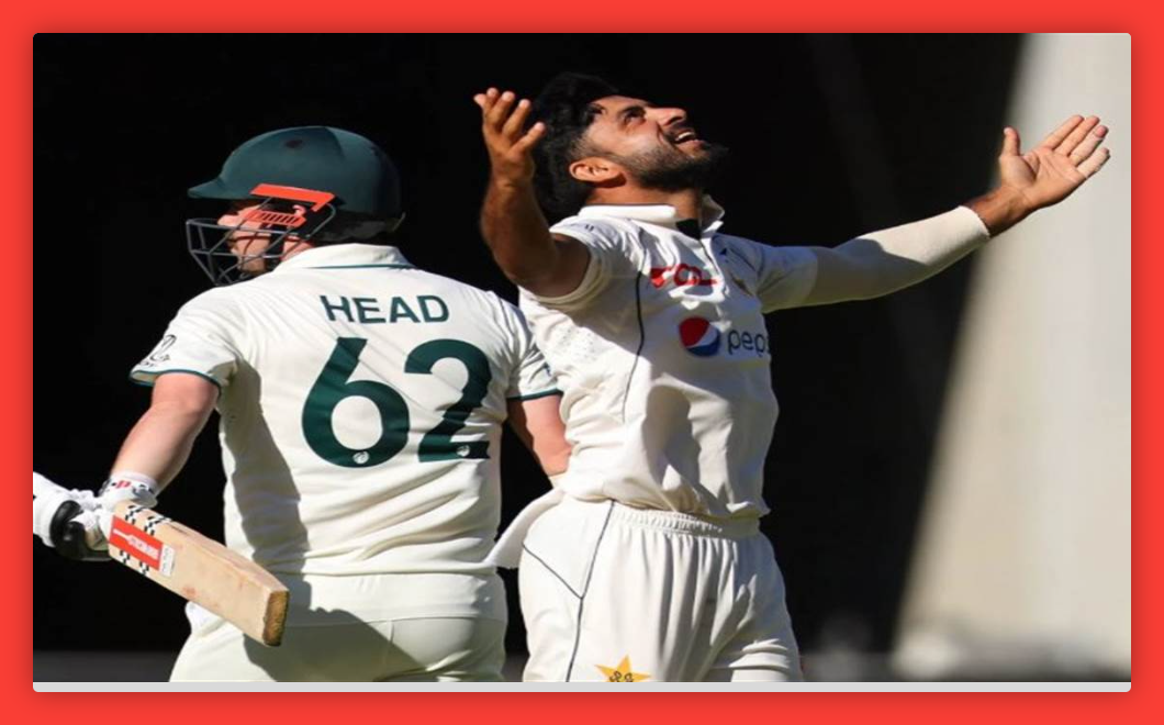 Aamer Jamal: पर्थ में पाकिस्तान के युवा तेज गेंदबाज का दबदबा, 6 विकेट लेकर मचा हाहाकार, 13 साल बाद ऑस्ट्रेलियाई धरती पर किया कारनामा